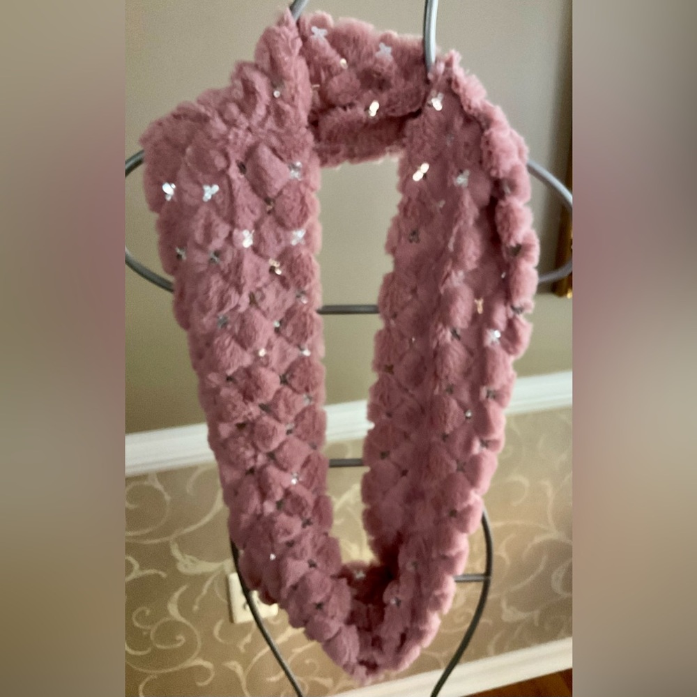 Fake fur scarf